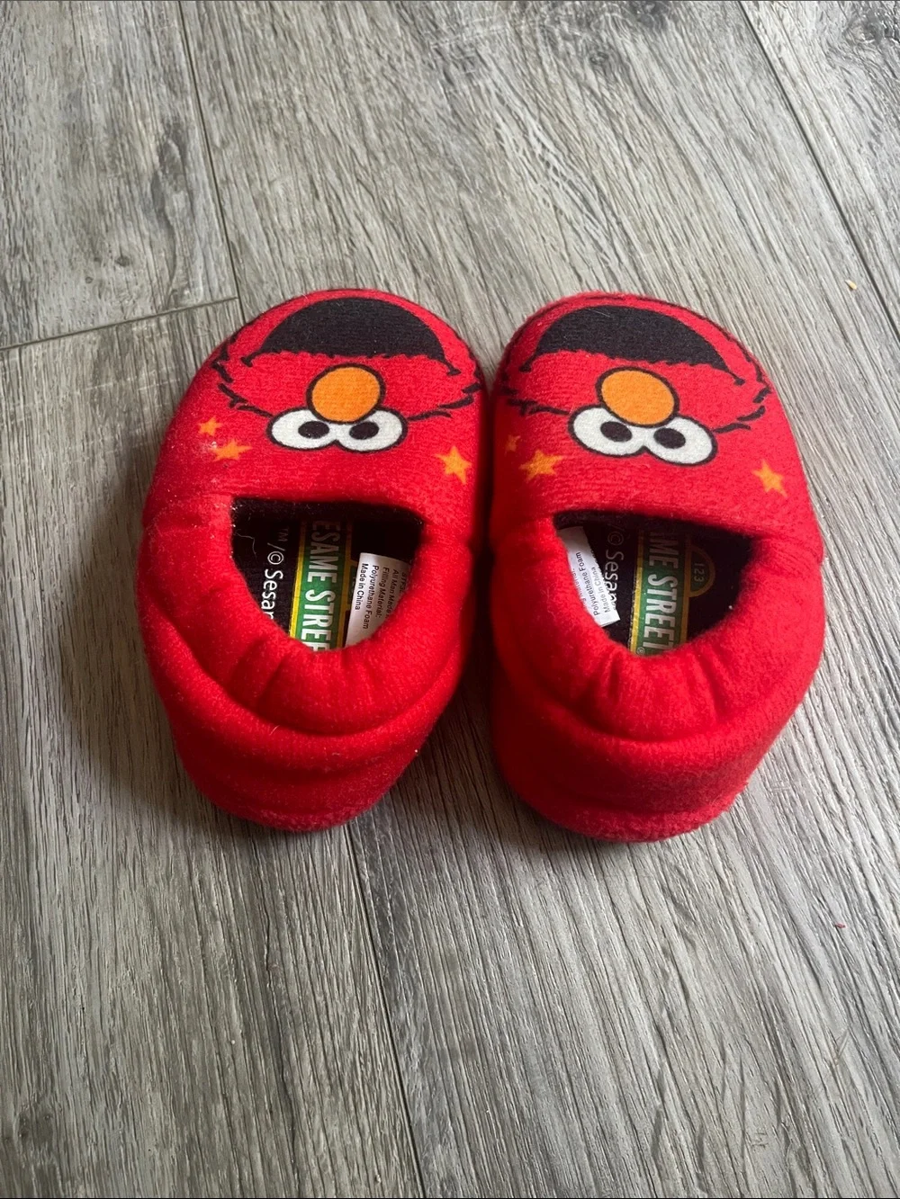 Kids Red Elmo Slip-On Slippers (XS-4)